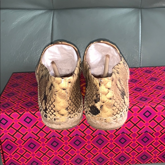 NWT  Tory Burch® Eleanor Snakeskin Embossed Espadrille - Picture 12 of 16